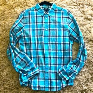 Men’s M H&M Plaid blue and black button down shirt